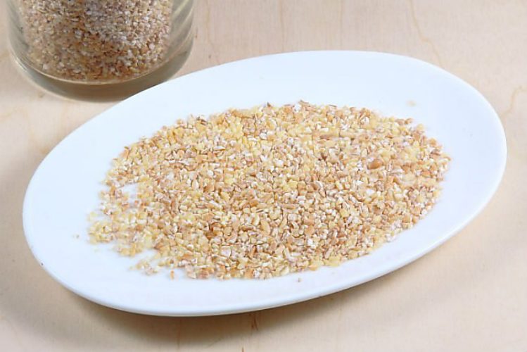 Каша крупы польза. Пшеничная крупа 100 грамм. Ячневая и пшеничная крупа. Каши ячка и Пшеничка. Каши ячневая и пшеничная.