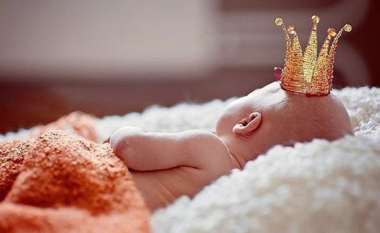 Маленькое чудо фото Раньше с мужем спорили - кто в семье главный. С появлением ребен - Статусы и цит