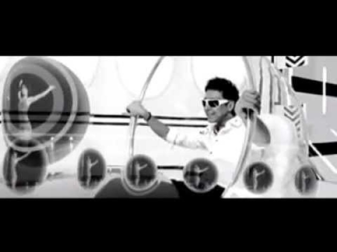 В ночных глубинах неба луна mp3