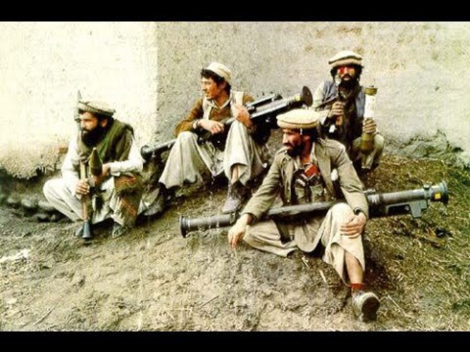 Что означает слово шурави. Моджахеды в Афганистане 1979. Афганские моджахеды 1989. Афганские моджахеды 1982. Афганистан моджахеды душманы.