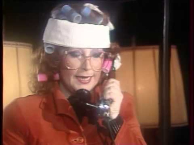 Пугачева делу время. Эй вы там наверху пугачева клип. Клип делу время. Пугачева время потехе час. Пугачева время потехе час.