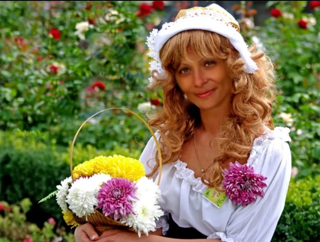 Цветочница анюта розы