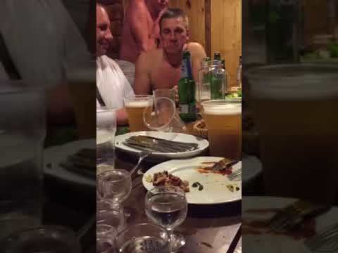 Анекдот про 2 путя видео. 2 путя анекдот видео. Анекдот про два путя видео смотреть. Два путя. Тосты про баню.