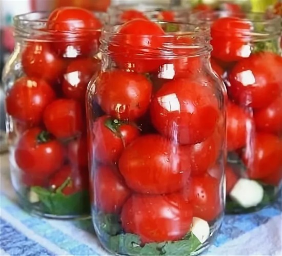 Как приготовить на зиму помидоры черри вкусно. Помидор молдавия. как накалывать помидоры перед маринованием фото.